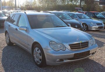 Mercedes-Benz C 180 274.000 km 2.490 &euro; Paderborn 33106
