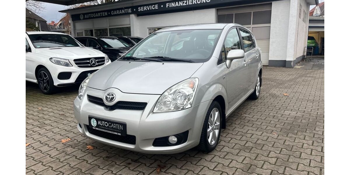Toyota Corolla Verso 110.000 km 8.448 &euro; Paderborn 33098