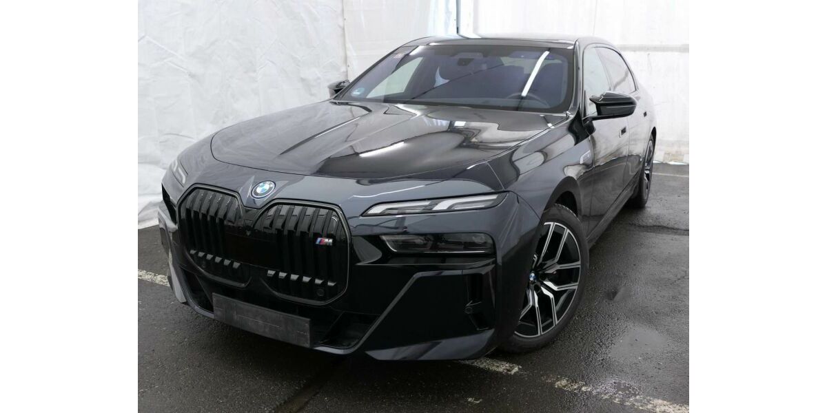 BMW i7 45.600 km 96.840 &euro; Paderborn 33100