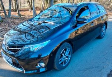 Toyota Auris 121.554 km 11.800 &euro; Paderborn 33104