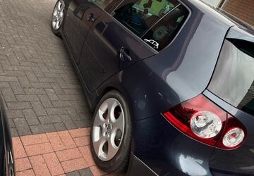 VW Golf 156.000 km 9.300 &euro; Paderborn 33100