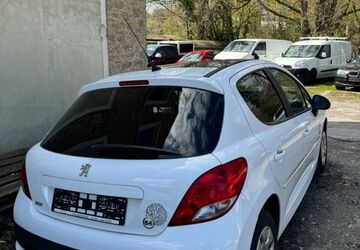 Peugeot 207 53.846 km 3.890 &euro; Horn bad meinberg 32805