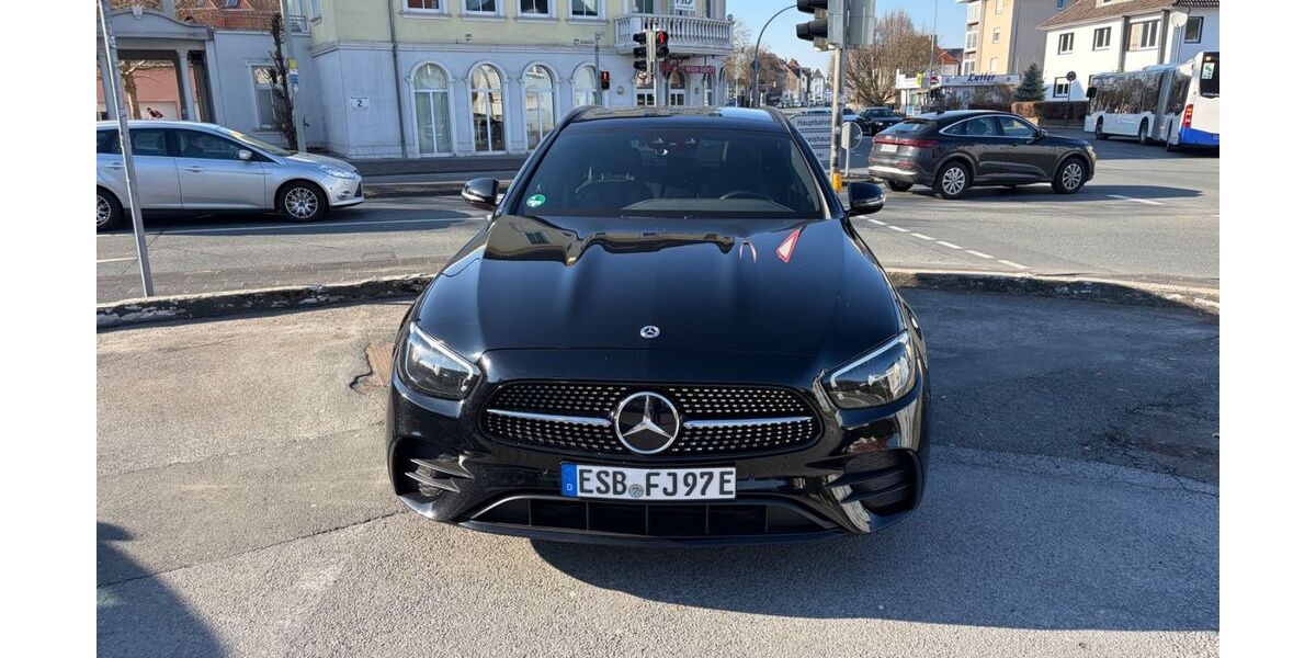 Mercedes-Benz E 300 135.000 km 26.600 &euro; Paderborn 33102