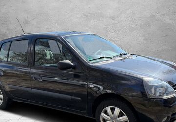 Renault Clio 87.000 km 2.999 &euro; Detmold 32758