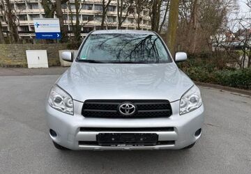 Toyota RAV 4 61.000 km 9.900 &euro; Lippstadt 59555