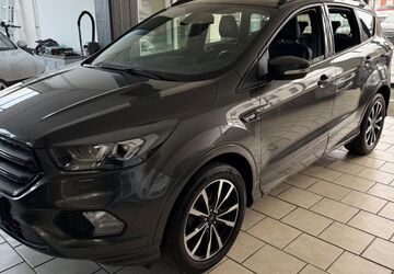 Ford Kuga 164.000 km 9.999 &euro; Detmold 32756