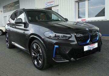 BMW iX3 33.421 km 52.900 &euro; Paderborn 33106