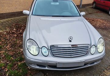 Mercedes-Benz E 220 285.500 km 3.500 &euro; Nieheim 33039