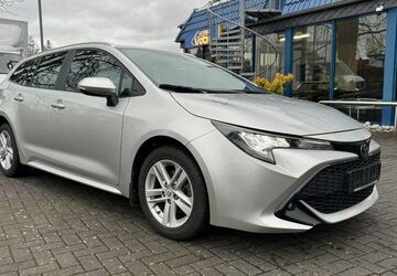 Toyota Corolla 34.000 km 17.990 &euro; Bad Lippspringe 33175