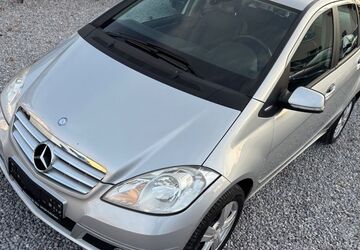Mercedes-Benz A 180 234.297 km 2.590 &euro; Paderborn 33104