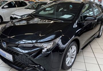 Toyota Corolla 21.235 km 27.490 &euro; Paderborn 33104