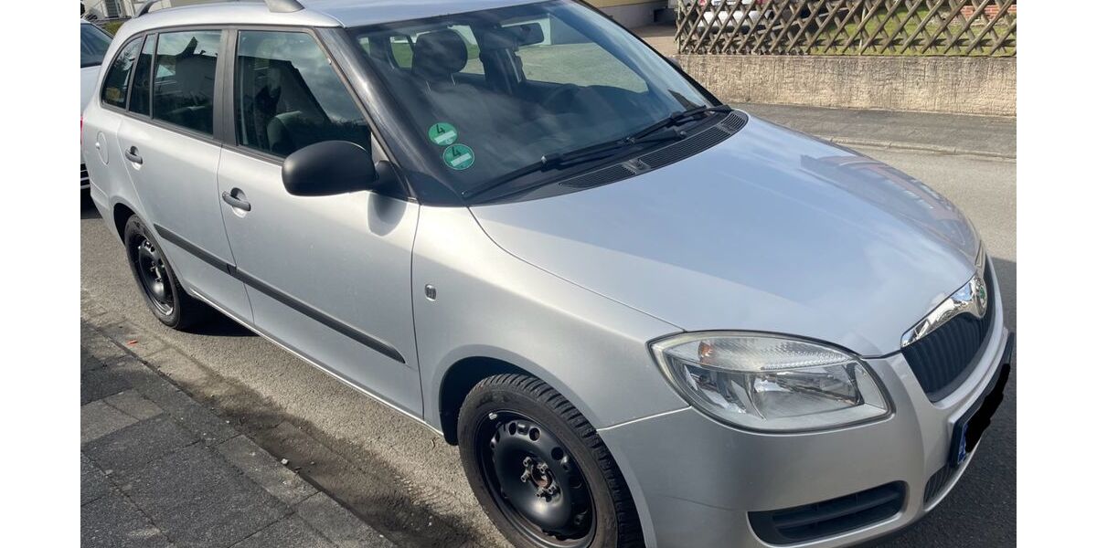Skoda Fabia 88.560 km 5.690 &euro; Salzkotten 33154