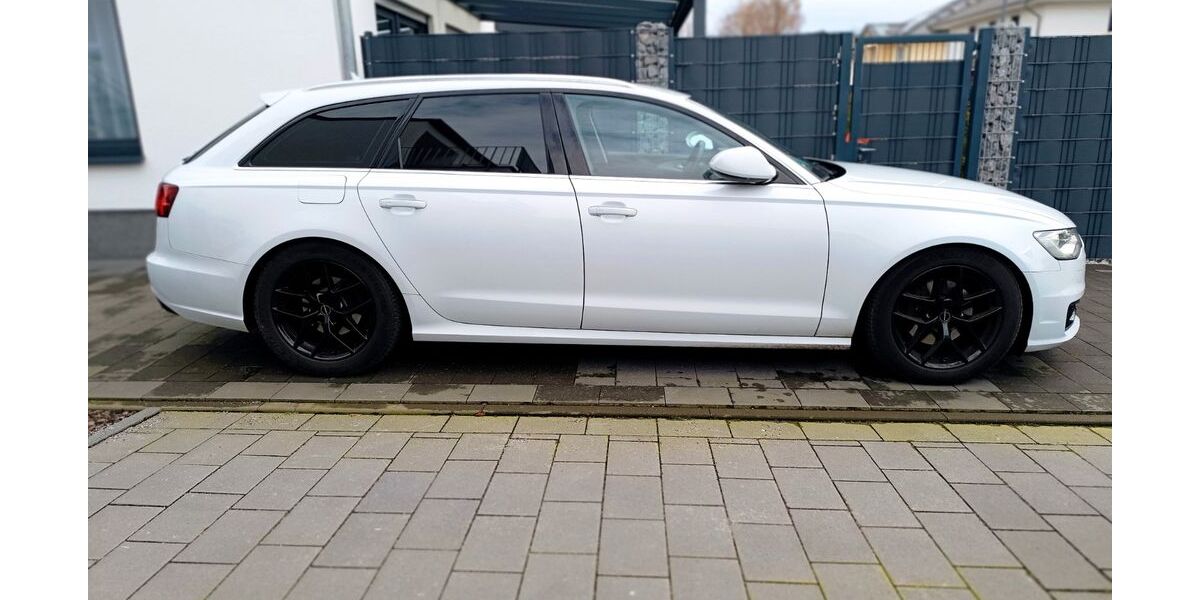 Audi A6 194.000 km 16.500 &euro; Hövelhof 33161