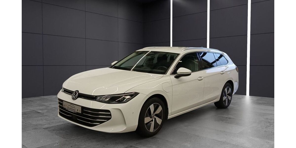 VW Passat 26.033 km 34.440 &euro; Schloß Holte-Stukenbrock 33758