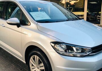 VW Touran 86.900 km 18.900 &euro; Paderborn 33104
