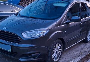 Ford Tourneo Courier 79.800 km 10.500 &euro; Büren 33142