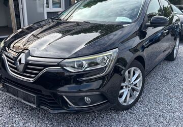 Renault Megane 127.000 km 9.990 &euro; Paderborn 33104