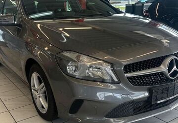 Mercedes-Benz A 200 127.300 km 15.499 &euro; Paderborn 33100