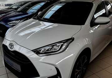 Toyota Yaris 21.415 km 21.890 &euro; Paderborn-Elsen 33104