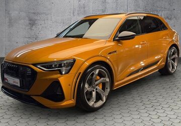 Audi e-tron 35.800 km 46.890 &euro; Paderborn 33100