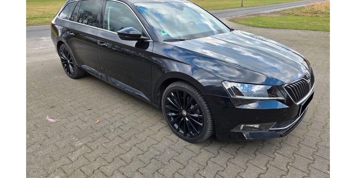 Skoda Superb 85.000 km 19.990 &euro; Rietberg 33397
