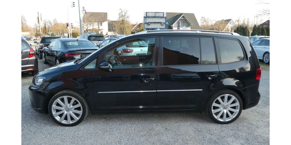 VW Touran 145.000 km 8.250 &euro; Paderborn 33100