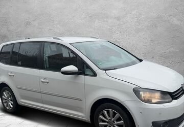 VW Touran 158.000 km 7.999 &euro; Detmold 32758
