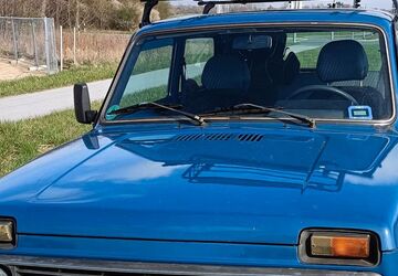 Lada Niva 179.000 km 7.200 &euro; Paderborn 33100