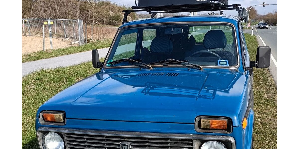 Lada Niva 179.000 km 7.200 &euro; Paderborn 33100