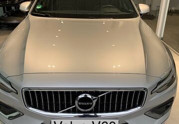 Volvo V60 198.000 km 17.000 &euro; Brakel 33034