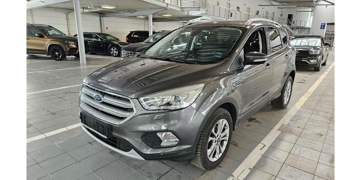 Ford Kuga 122.000 km 13.999 &euro; Bad Lippspringe 33175