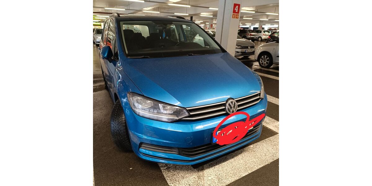 VW Touran 124.800 km 19.000 &euro; Paderborn 33100