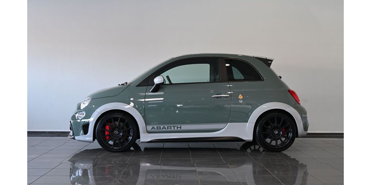 Abarth 695 42.649 km 23.950 &euro; Paderborn 33100