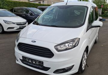 Ford Tourneo Courier 109.000 km 6.499 &euro; Paderborn 33100