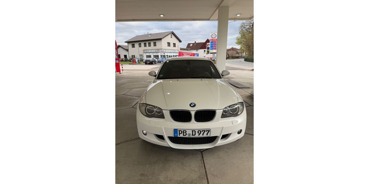 BMW 118 183.000 km 4.999 &euro; Borchen 33178