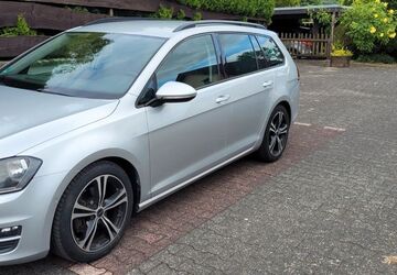 VW Golf 207.000 km 7.999 &euro; Paderborn 33100