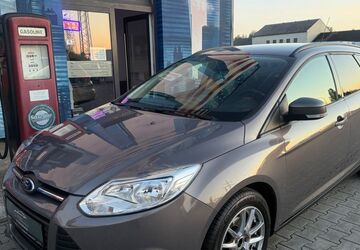 Ford Focus 82.919 km 6.299 &euro; Paderborn 33104