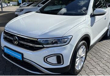 VW T-Roc 1.879 km 25.999 &euro; Büren 33142