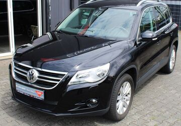 VW Tiguan 180.781 km 8.500 &euro; Paderborn 33104