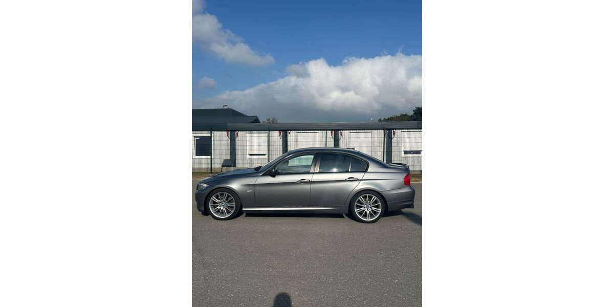 BMW 330 235.000 km 9.750 &euro; Augustdorf 32832