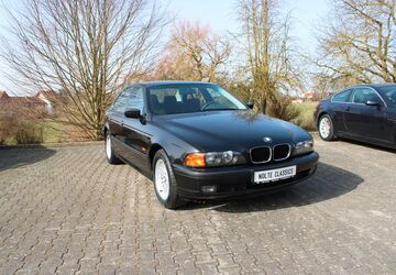 BMW 520 172.101 km 8.990 &euro; Willebadessen 34439