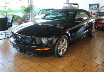 Ford Mustang 43.508 km 25.990 &euro; Paderborn Schloß-Neuhaus 33104