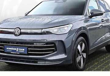 VW Tiguan 3.502 km 40.980 &euro; Verl 33415