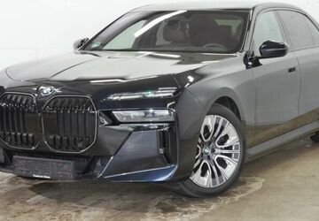 BMW i7 53.990 km 89.840 &euro; Paderborn 33100