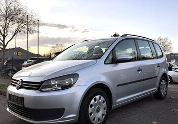 VW Touran 211.550 km 2.490 &euro; Paderborn 33102