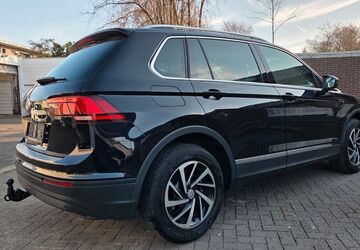 VW Tiguan 50.000 km 22.500 &euro; Salzkotten 33154