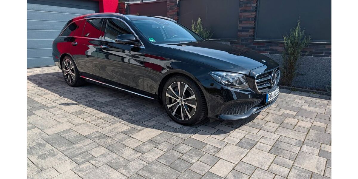 Mercedes-Benz E 300 72.000 km 26.500 &euro; Paderborn 33100